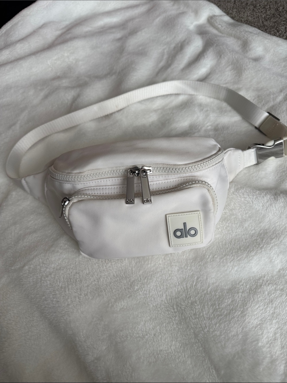 ALO Yoga White Belt Bag with Silver Hardware